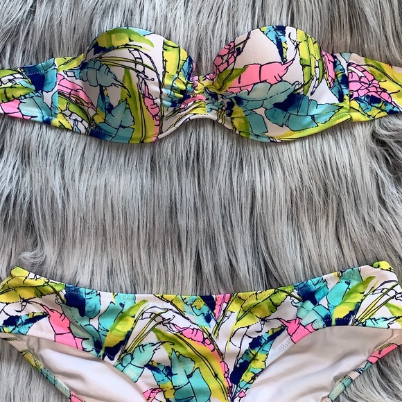 Victoria Secret🌴BIKINI TOP💕 - Picture 2 of 7